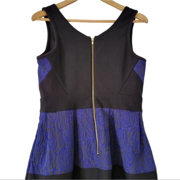 Oleg Cassini Sleeveless Pleated Brocade Dress Size 8. - Picture 6 of 8